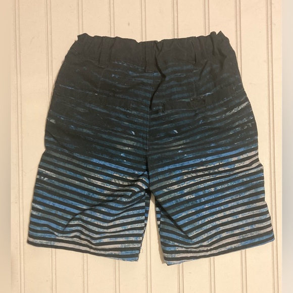 Art Class Boy’s Swim‎ Trunks Blue White Stripes Size 6 Deep Pockets Easy Closure - Picture 2 of 7